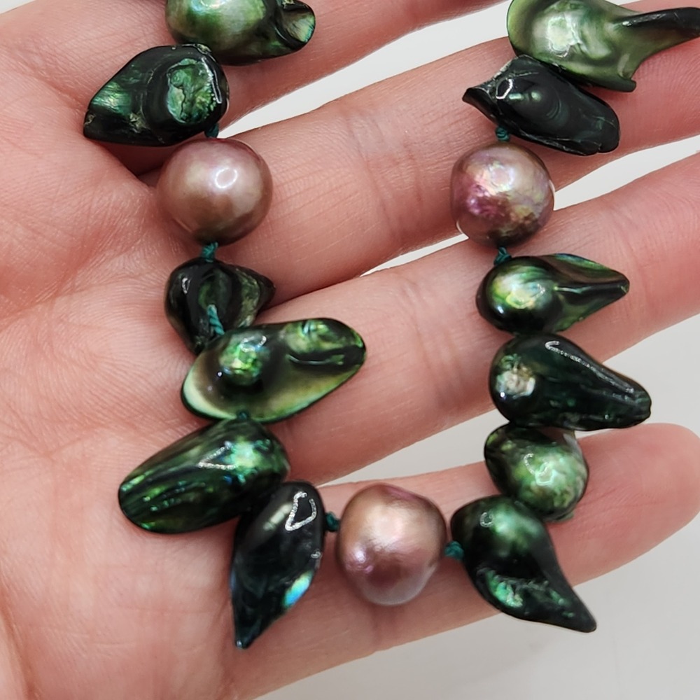 Natural Green Keshi Pearl Bracelet Knotted Iridescent Mauve 7 Inch Toggle Clasp